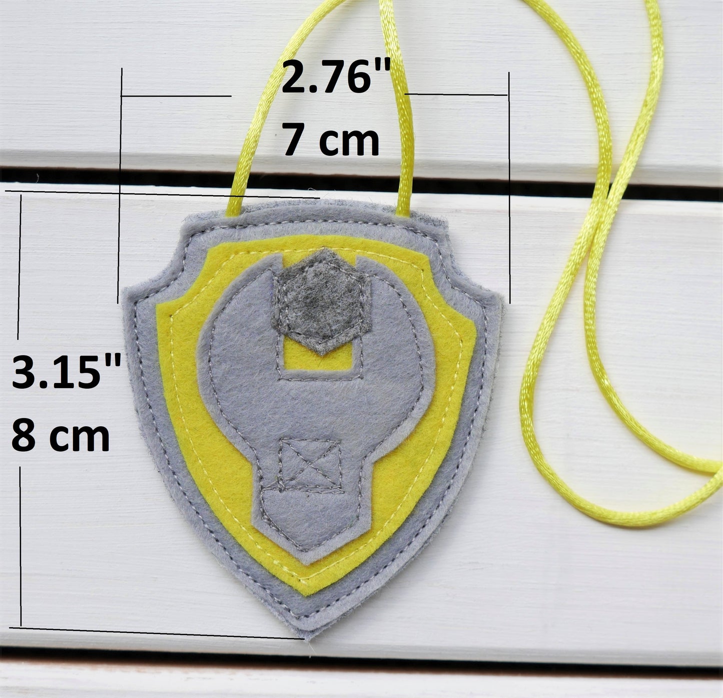 Hunde-Abzeichen: Handgemachtes Cosplay-Kostüm-Anstecker aus Filz