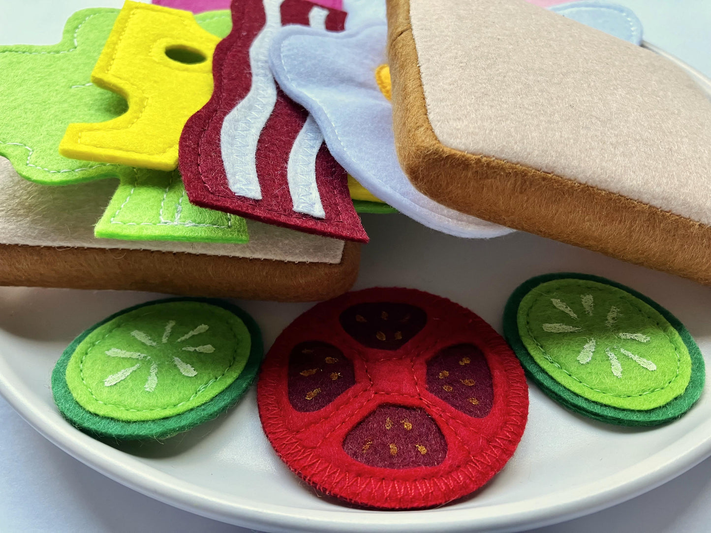 Frühstücks-Spielzeugset: Handgemachtes Montessori-Küchenspielzeug aus Filz