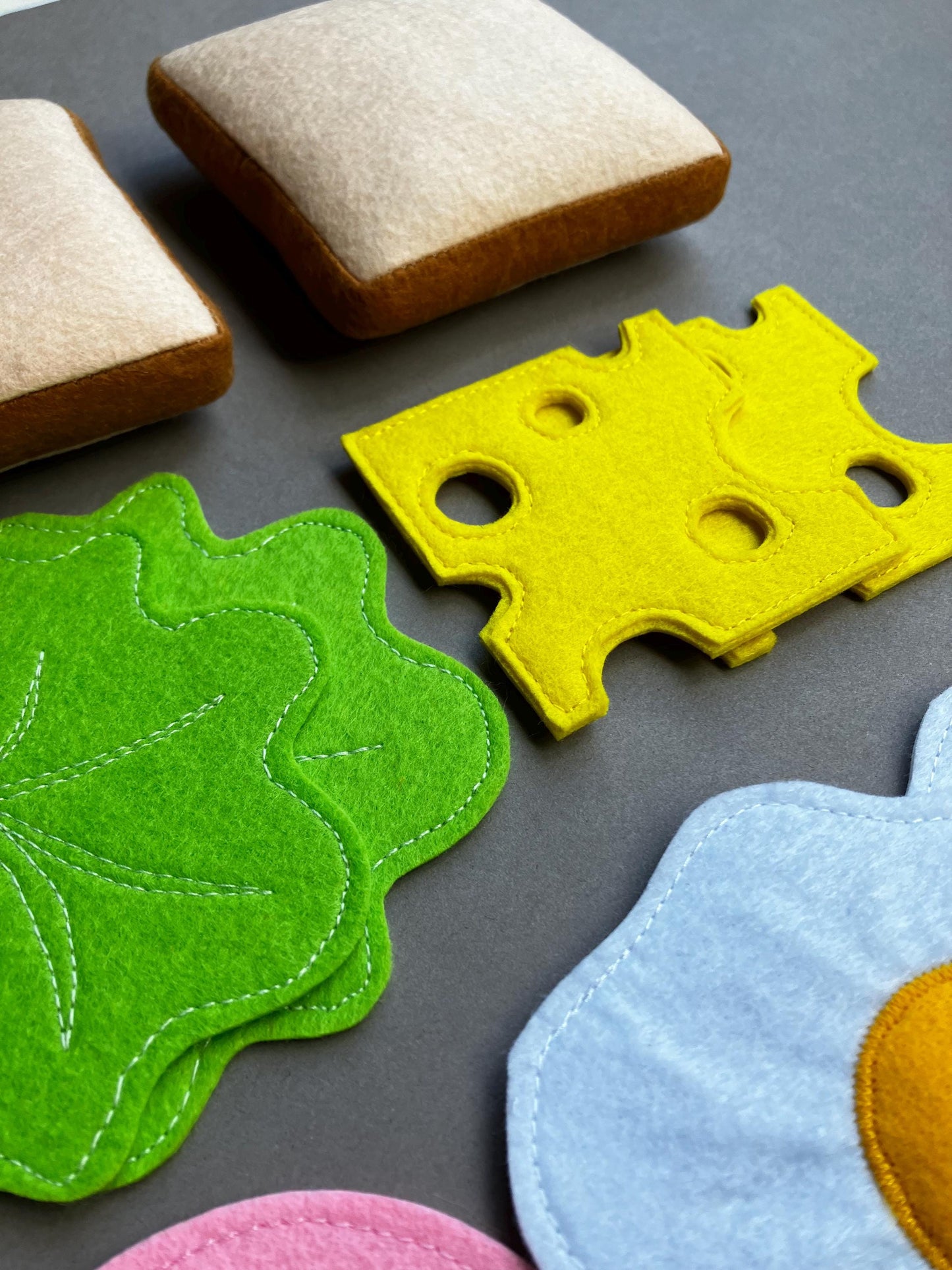 Frühstücks-Spielzeugset: Handgemachtes Montessori-Küchenspielzeug aus Filz