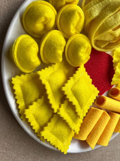 Nudel-Spielset | Handgefertigtes Filz-Montessori-Küchenspielzeug | MorKuzuNY